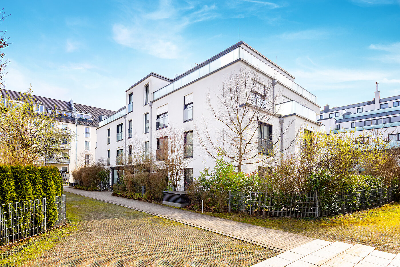 Penthouse with 2 room | München-Bogenhausen | 70385 | Hausansicht mit...