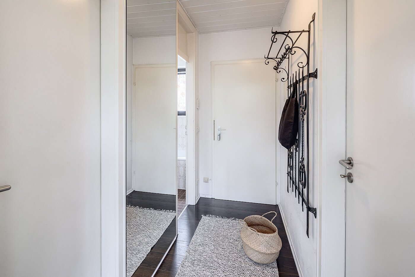 Apartment with 2 room | Karlsfeld | 1906ML2 | Großzügiger Flur mit...