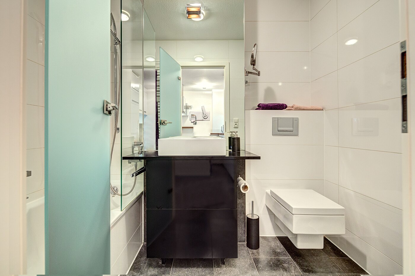 Apartment with 1 room | München-Schwabing | 2207ML10 | Bad mit Badewanne