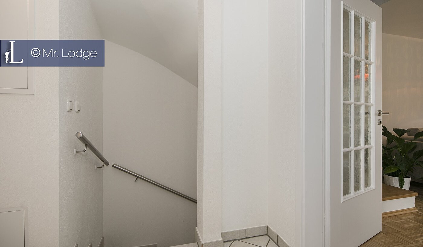 Semi-detached House with 5 room | 1702ML1 | Treppe zum UG