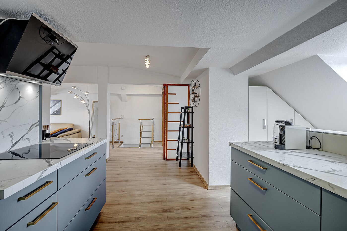 Attic Apartment with 4.5 room | München-Ludwigsvorstadt | 70461 | Wohnen / Essen