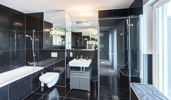 Penthouse with 3 room | München-Riem | 70468 | Ensuite-Bad mit Dusche...