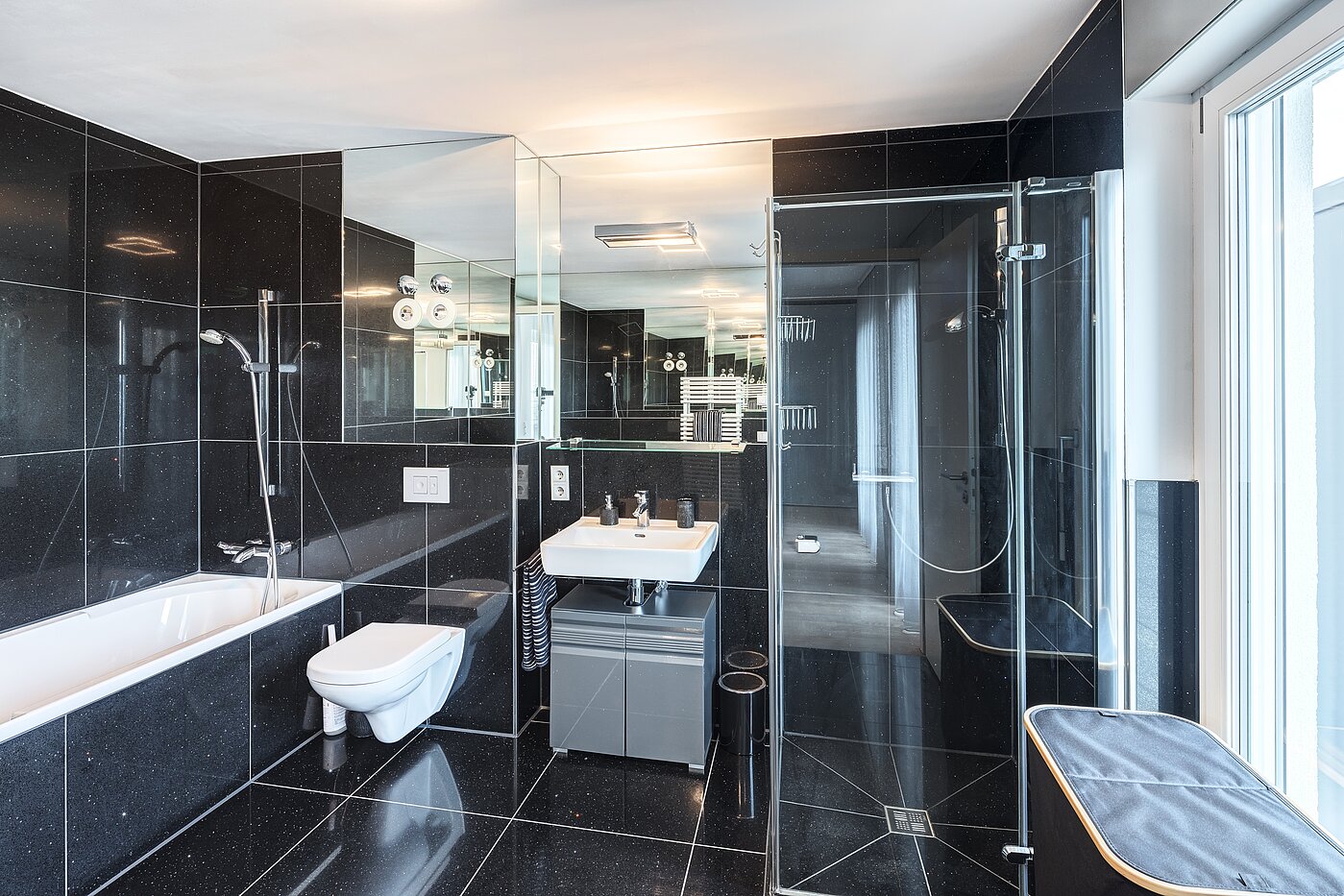 Penthouse with 3 room | München-Riem | 70468 | Ensuite-Bad mit Dusche...