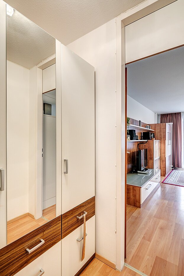 Apartment with 1 room | München-Berg am Laim | 2207ML6 | ...mit Garderobenschrank