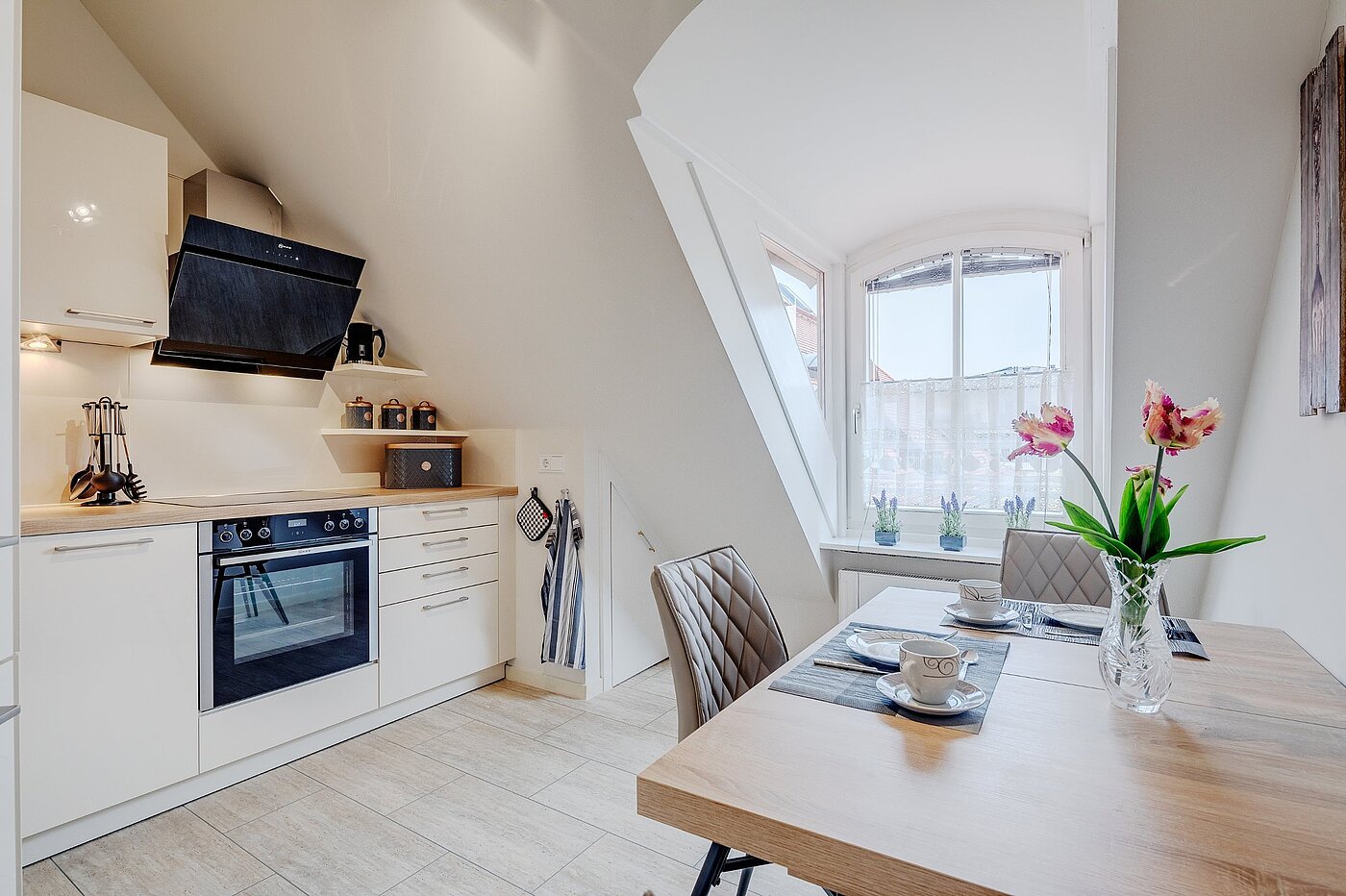 Apartment with 2.5 room | München-Moosach | 2012ML4 | Geschmackvolle Einbauküche...