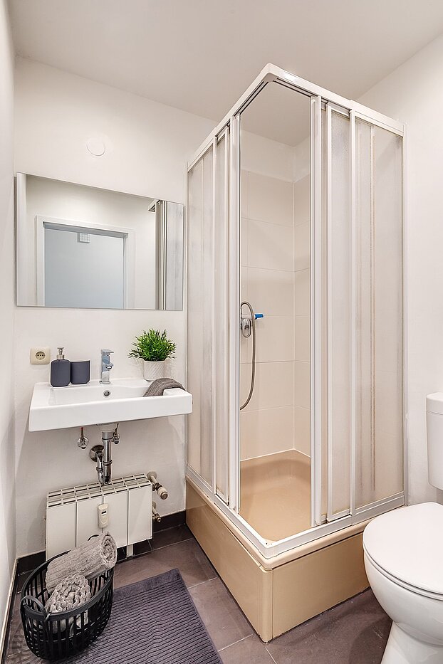 Ground floor apartment with 4.5 room | München-Perlach | 2003ML6 | Gäste-WC mit Dusche