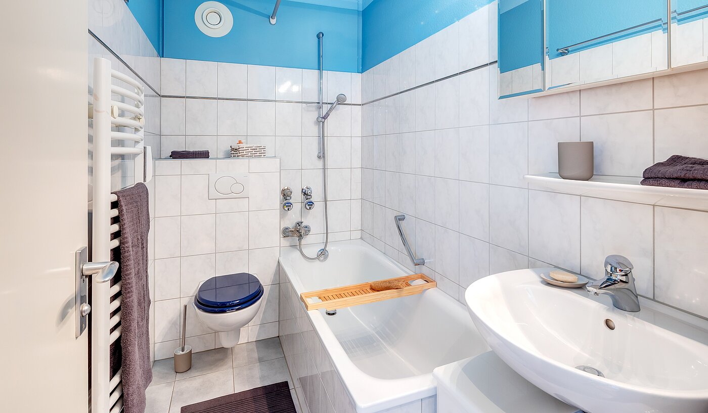 Apartment with 1 room | München-Solln | 700901 | ...und Badewanne