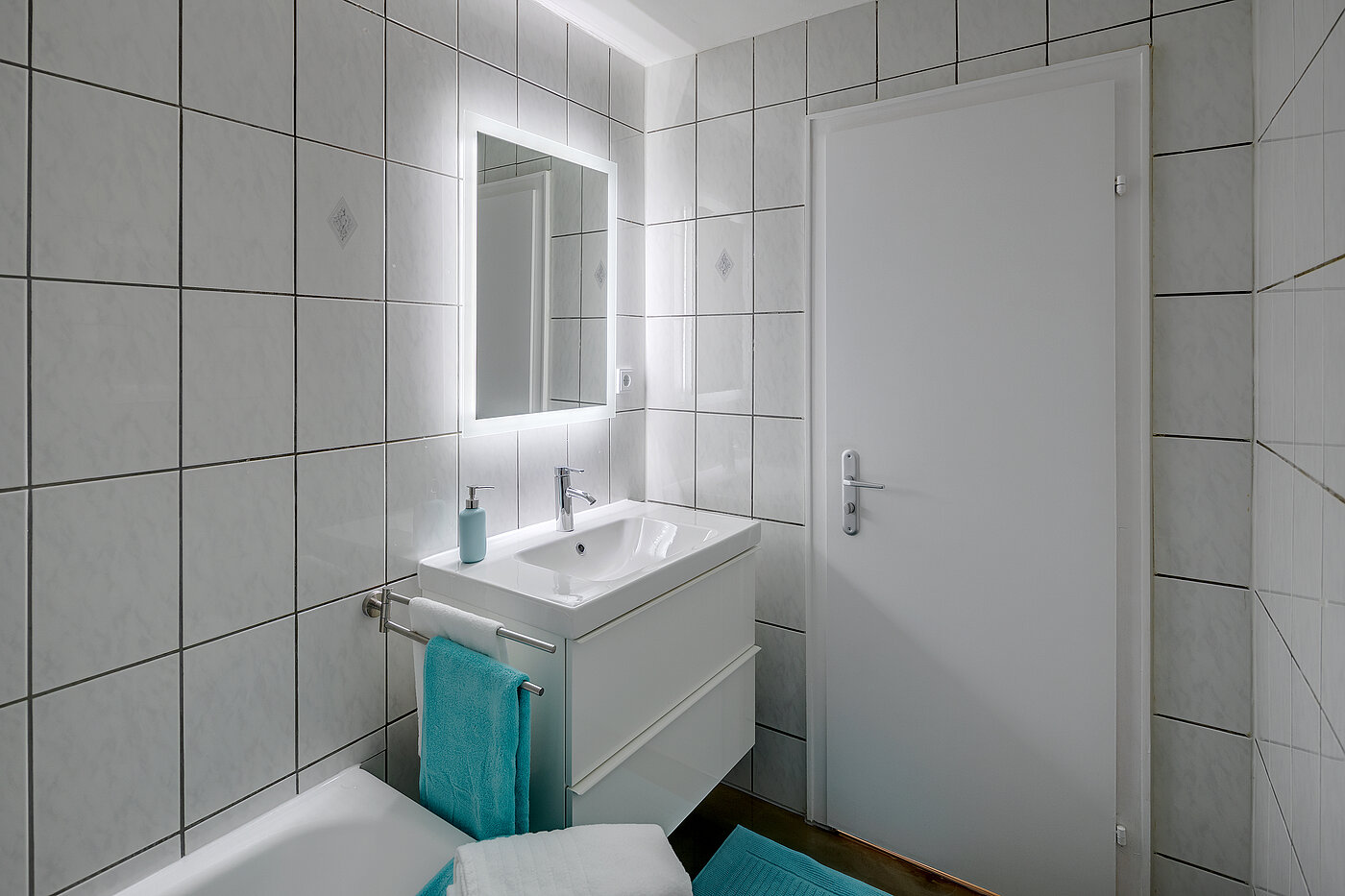 Apartment with 1 room | München-Obergiesing | 70420 | Weiß gefliest