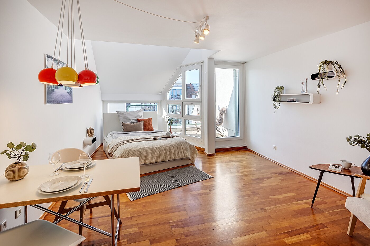 Apartment with 1 room | München-Maxvorstadt | 70165 | Gemütlicher Wohn-/Essbereich