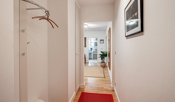 Apartment with 3 room | München-Harlaching | 2108ML3 | Entrée mit Garderobe...