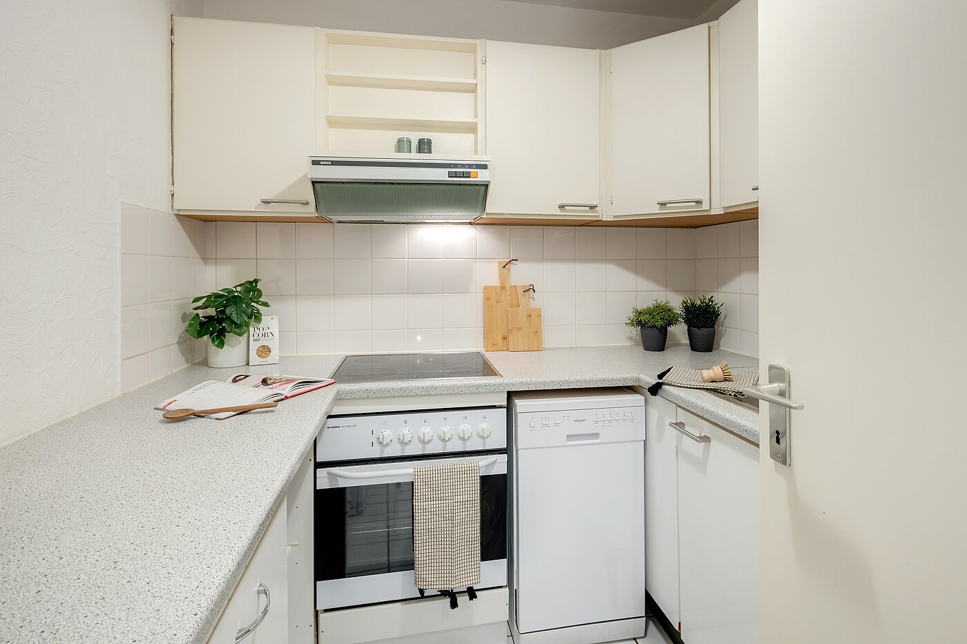 Apartment with 2 room | München-Sendling-Westpark | 2204ML2 | ...mit reichlich Stauraum