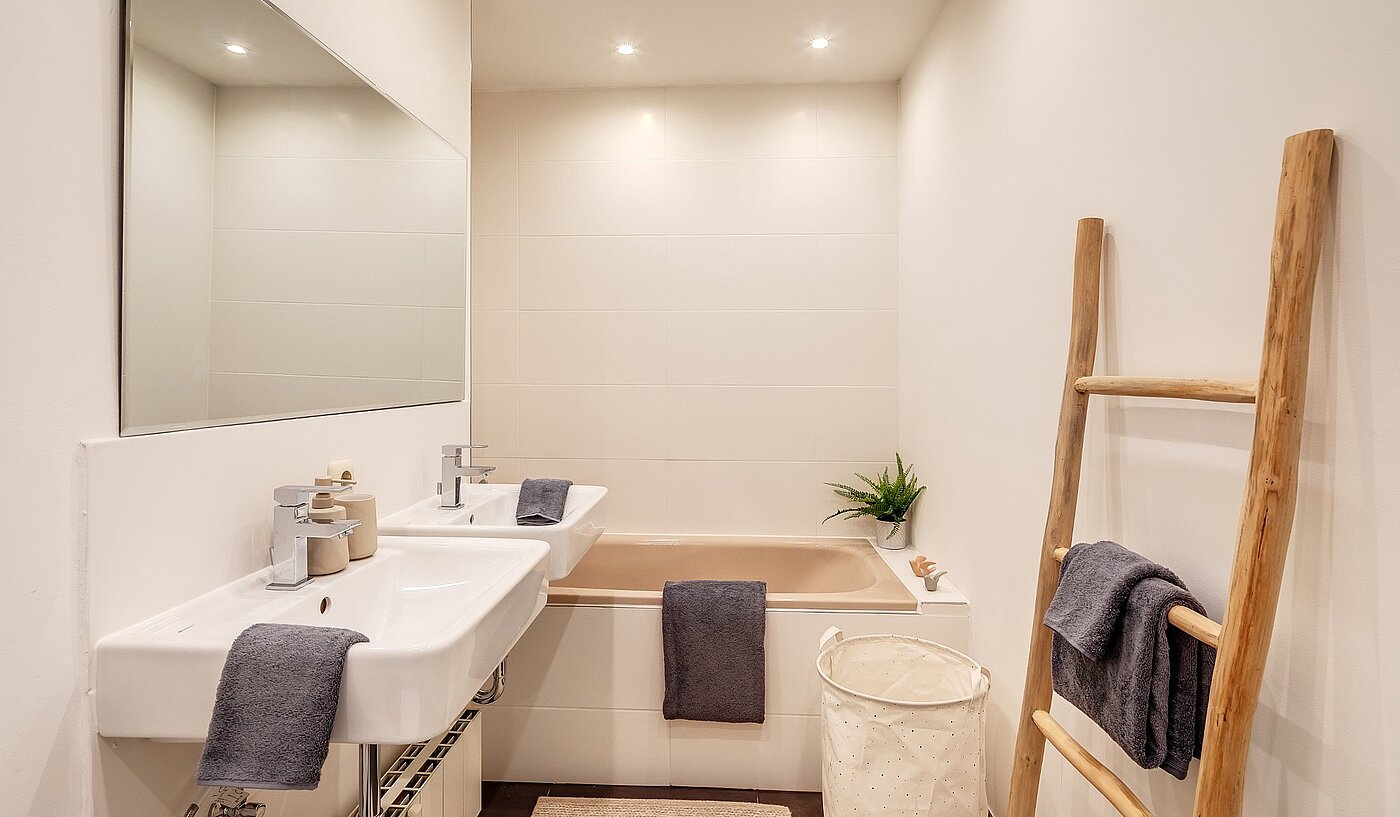 Ground floor apartment with 4.5 room | München-Perlach | 2003ML6 | Bad mit Doppelwaschbecken
