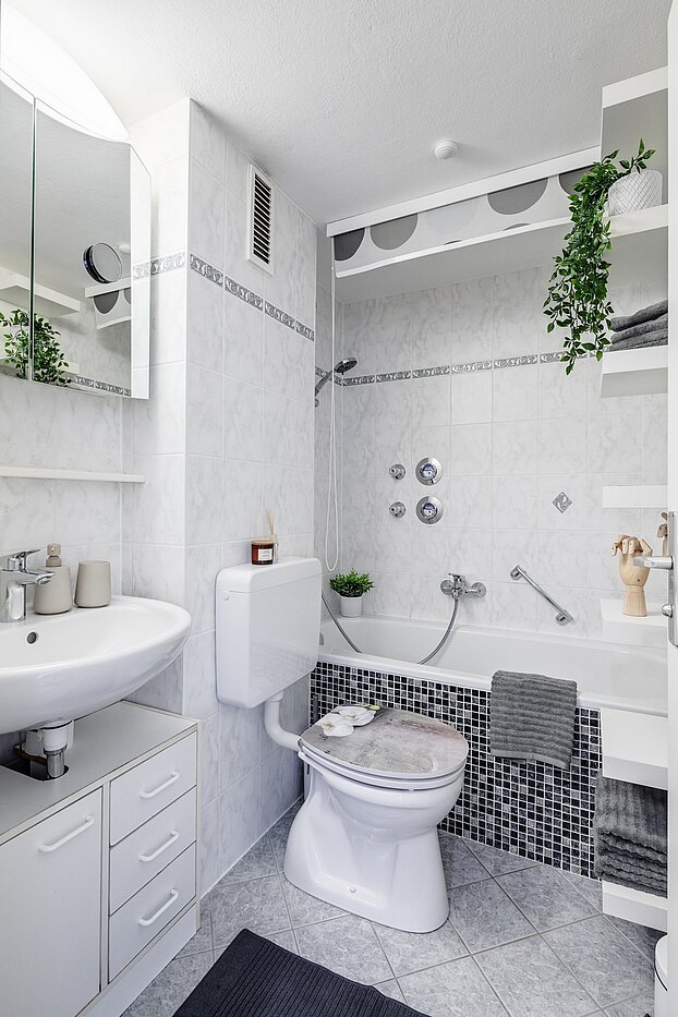 Apartment with 1 room | München-Berg am Laim | 2003ML15 | Badezimmer mit Wanne