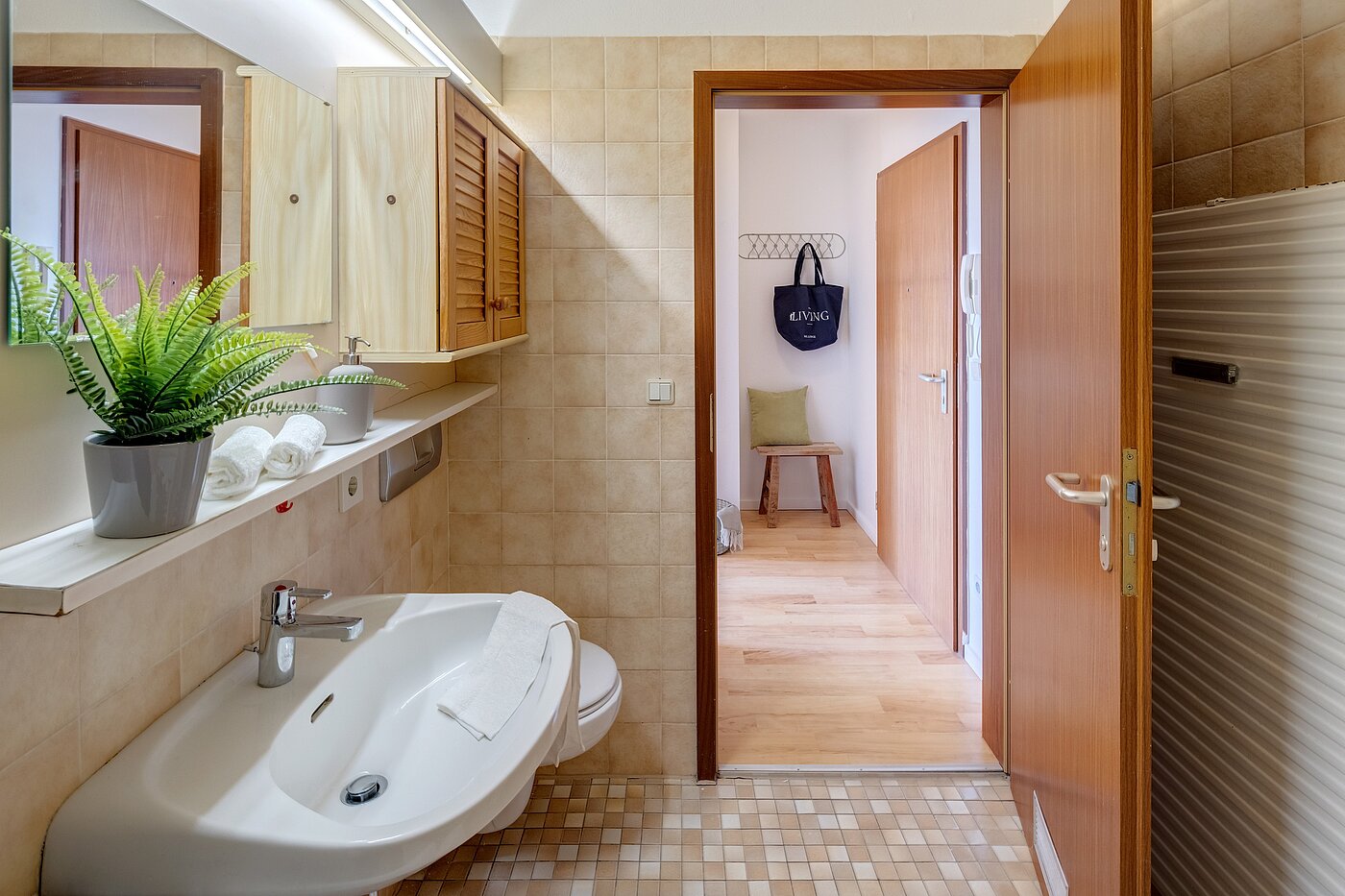 Apartment with 1 room | Starnberg | 2202ML2 | Vom Bad in den Flur