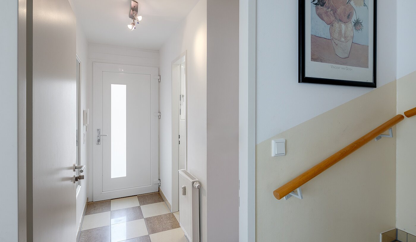 Semi-detached House with 5 room | Unterföhring | 70119 | Eingangsbereich