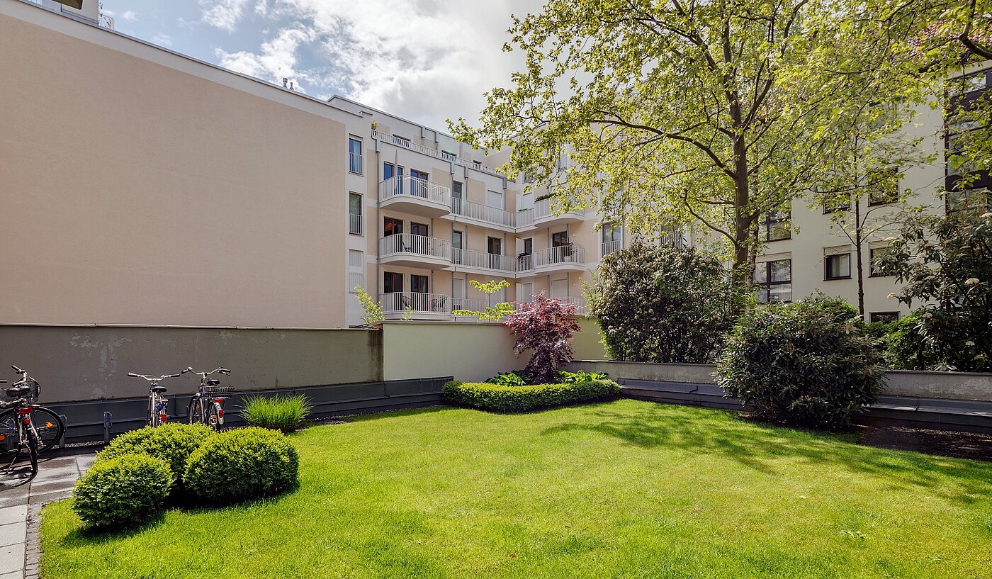 Apartment with 2 room | München-Maxvorstadt | 2105ML2 | ...herrlich grünen Innenhof