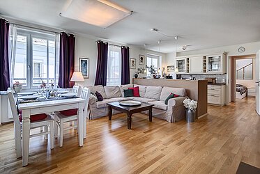 You will fall in love with this 4-room apartment with roof terrace in Haidhausen!