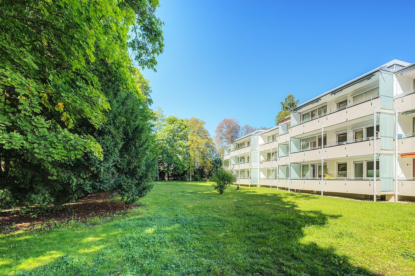 Apartment with 3.5 room | 70284 | Parkähnliches Grundstück