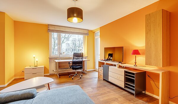 Apartment with 2 room | München-Bogenhausen | 70287 | Helles Wohnzimmer mit...
