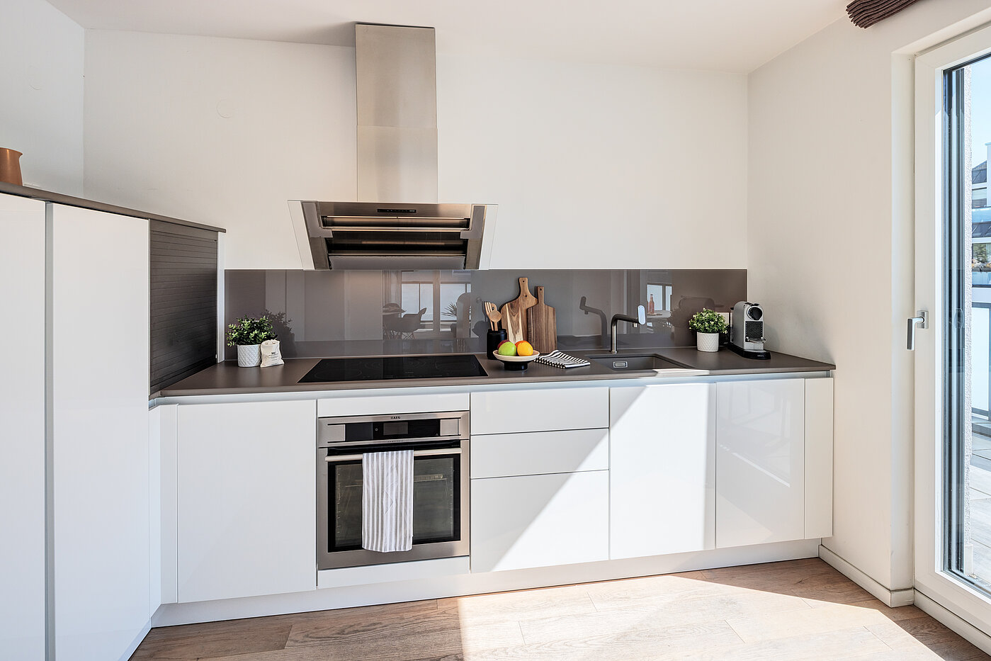 Penthouse with 2 room | München-Bogenhausen | 70385 | Moderne Einbauküche