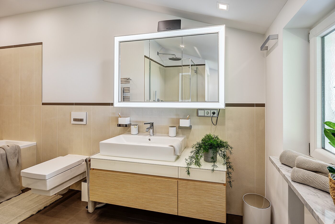 Corner townhouse with 3 room | Kreuth | 70037 | ...großem Waschtisch...