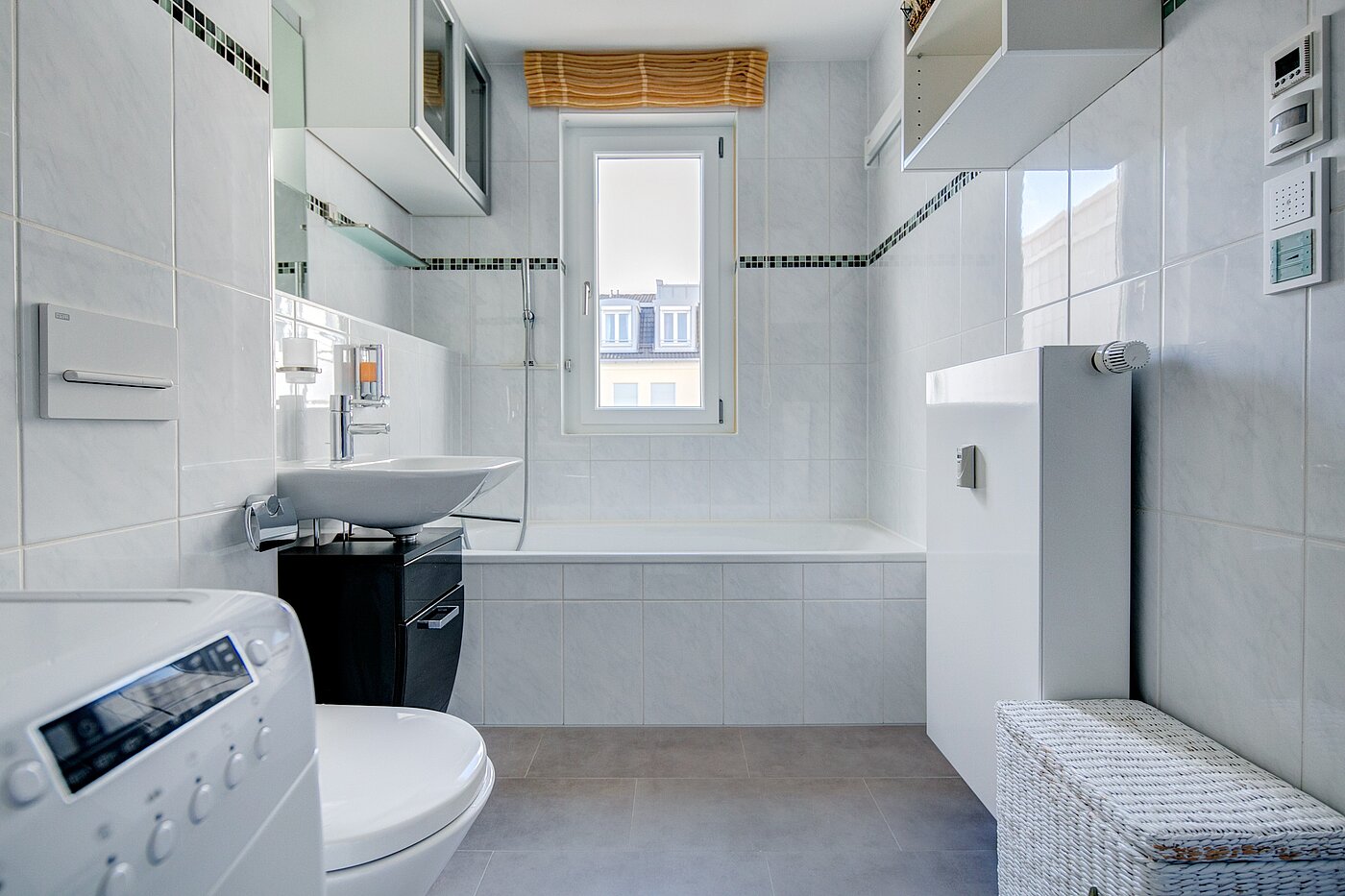 Apartment with 2 room | München-Laim | 700241 | Waschmaschine und Badewanne