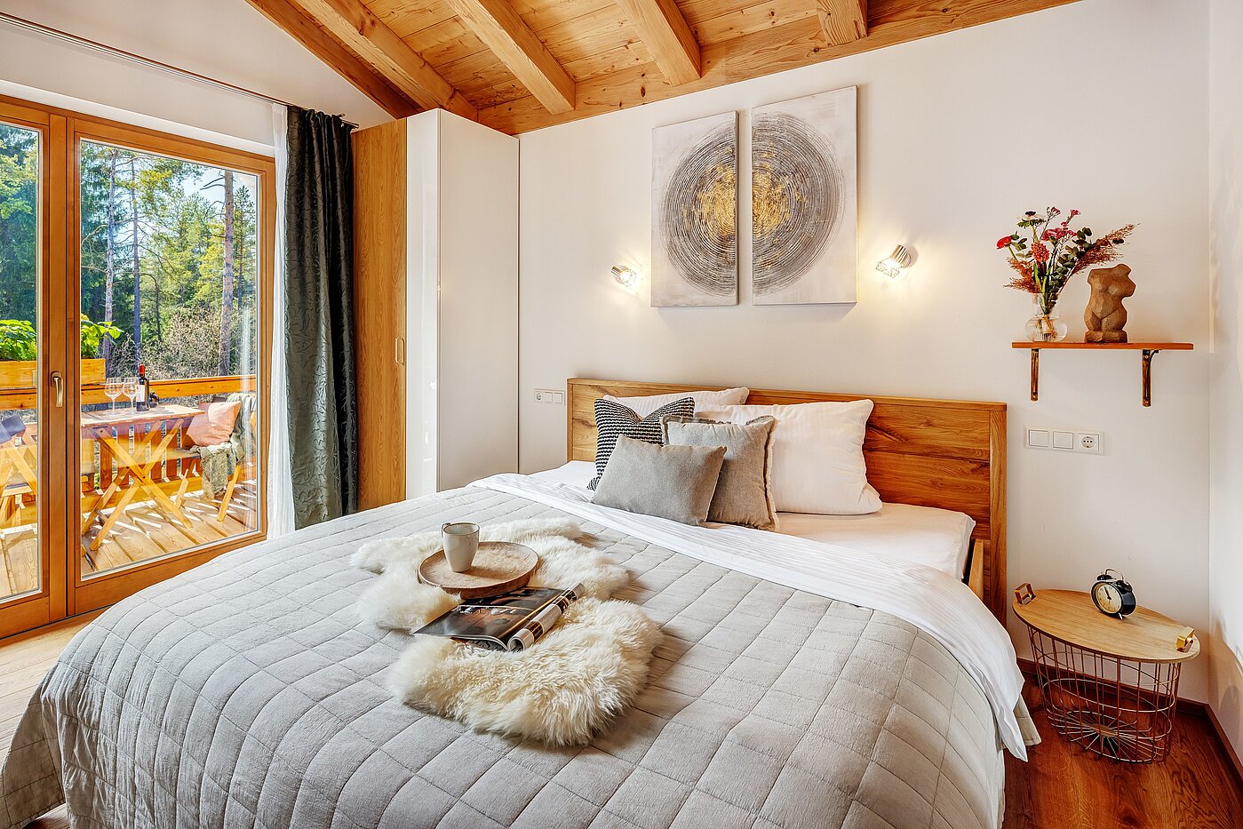 Apartment with 6 room | 70095 | Zimmer 3 im Obergeschoss...