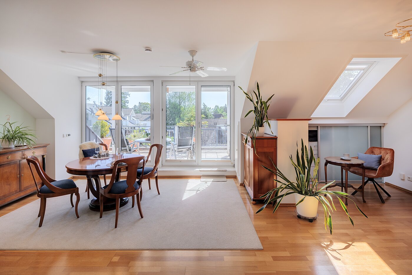 Attic Apartment with 3 room | 70501 | Essen und...