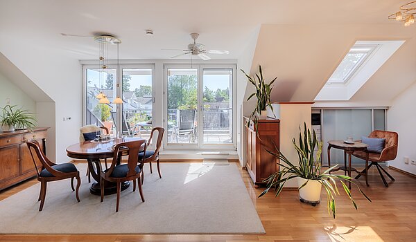 Attic Apartment with 3 room | 70501 | Essen und...