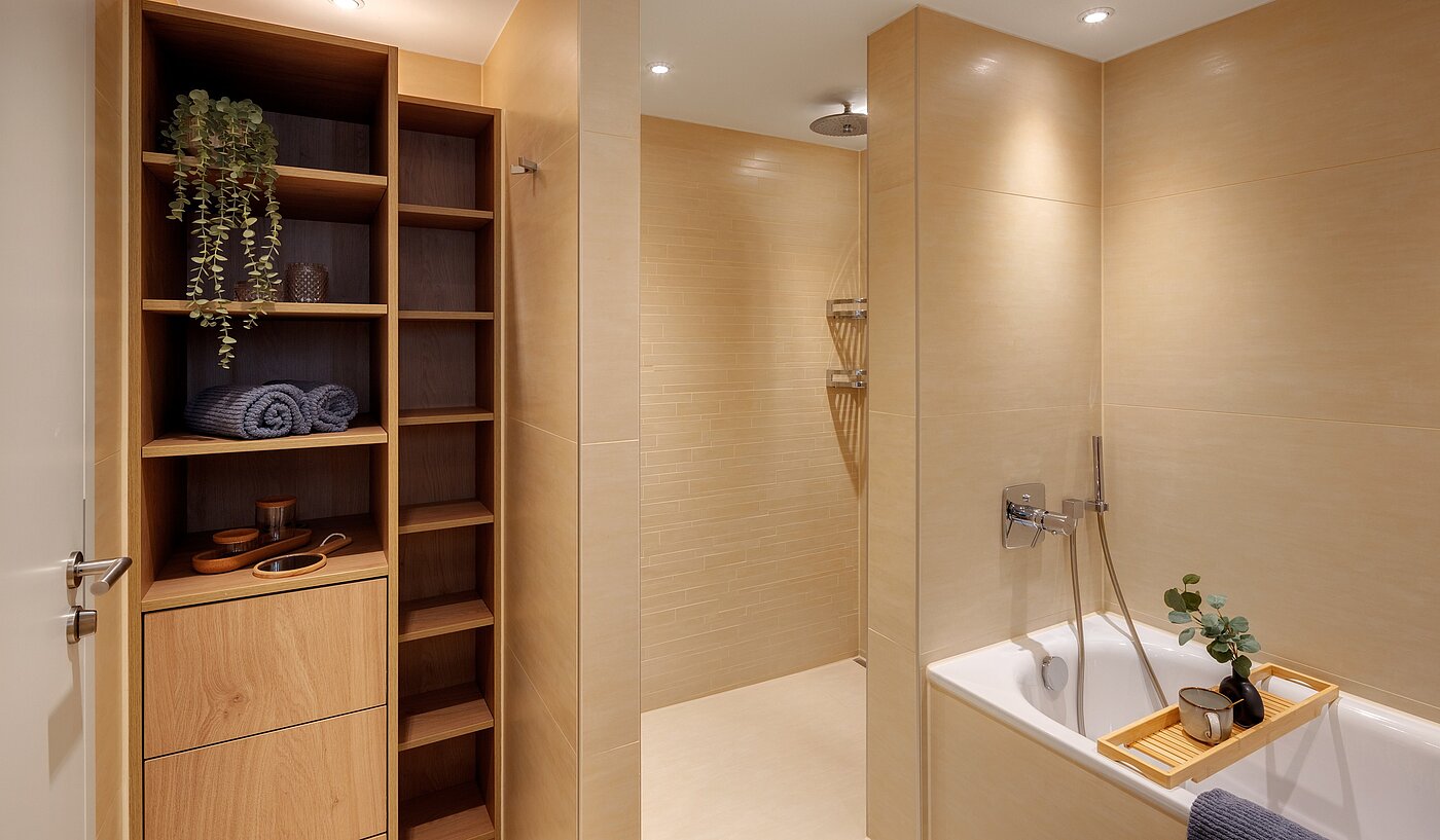 Apartment with 4 room | München-Bogenhausen | 70380 | ...und bodengleicher Dusche