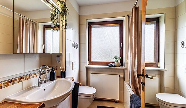 Apartment with 3 room | München-Trudering | 70481 | Tageslichtbad...