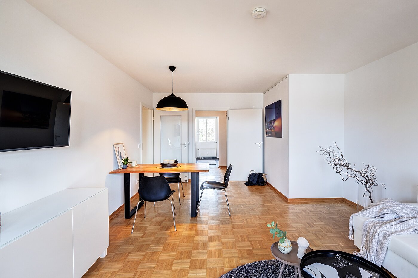 Apartment with 3 room | München-Schwabing | 70299 | Wohn- und Essbereich