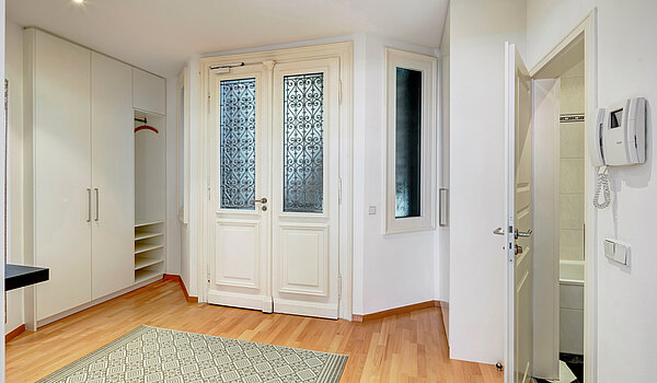 Apartment with 1 room | München-Ludwigsvorstadt | 70388 | Eingangstüre