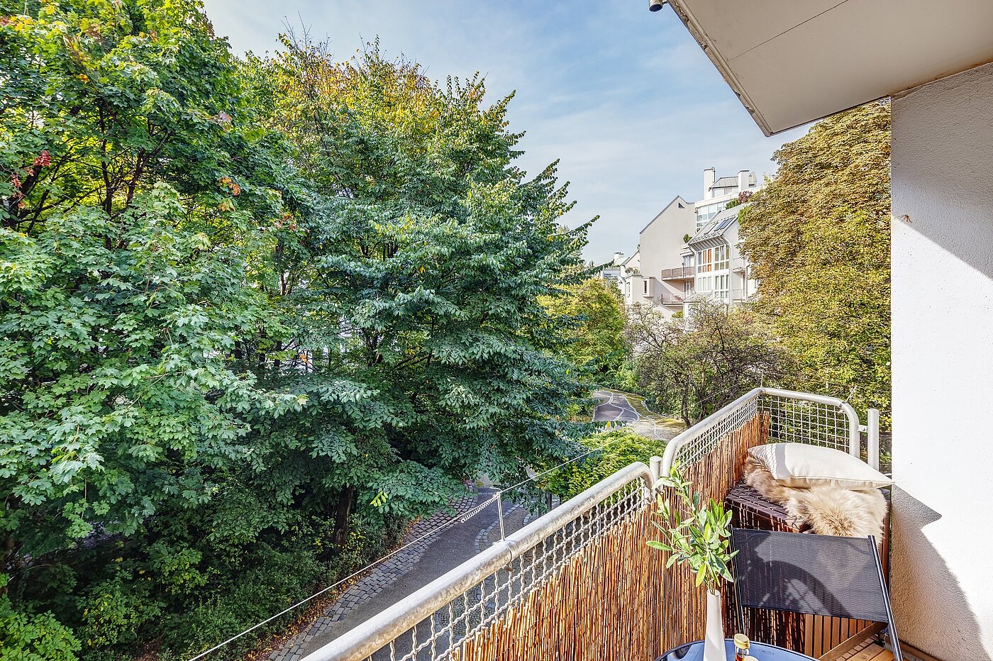 Apartment with 2 room | München-Schwabing | 2109ML3 | ... und ruhigen Innenhof