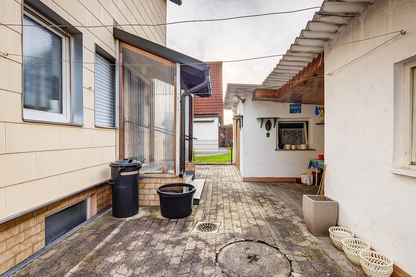 Detached house with 6 room | Unterschleißheim | 2209ML7 | Anbau mit Werkstatt