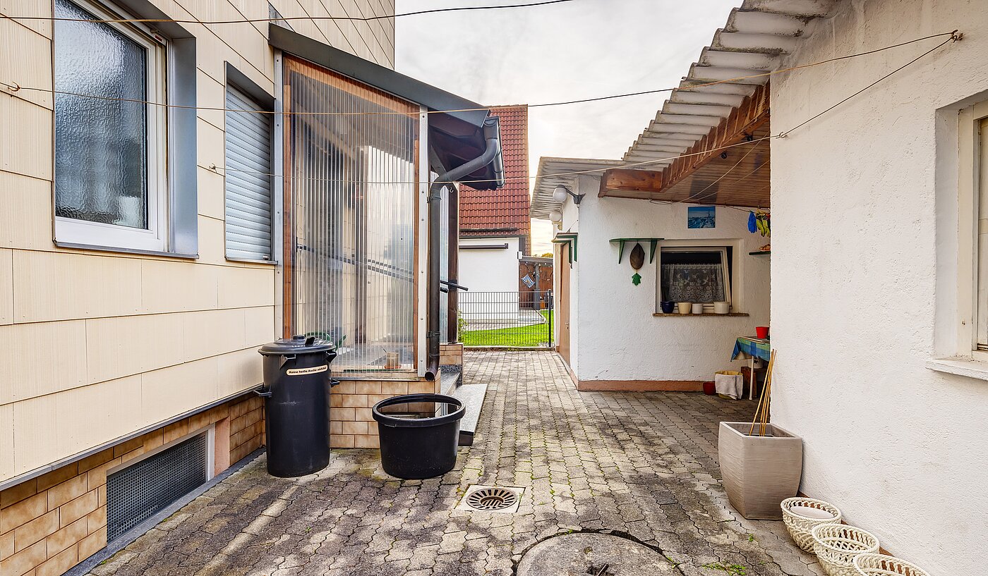 Detached house with 6 room | Unterschleißheim | 2209ML7 | Anbau mit Werkstatt