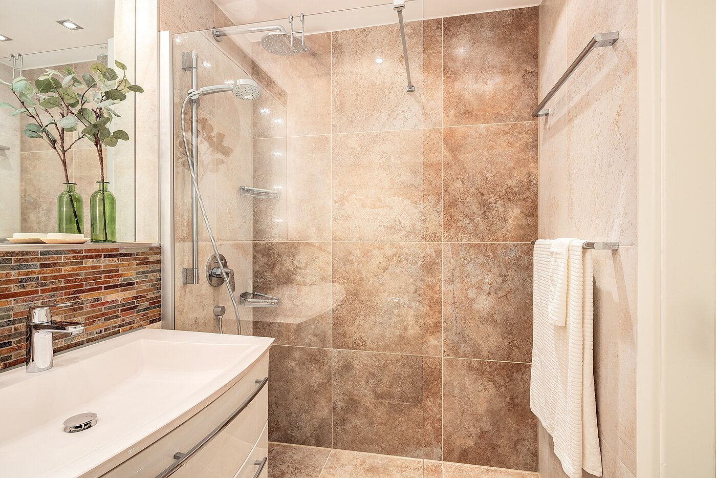 Apartment with 3 room | München-Maxvorstadt | 70133 | ...großer Dusche