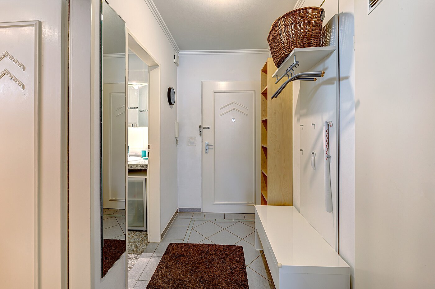 Apartment with 2 room | München-Milbertshofen | 701801 | Flur Richtung Eingang
