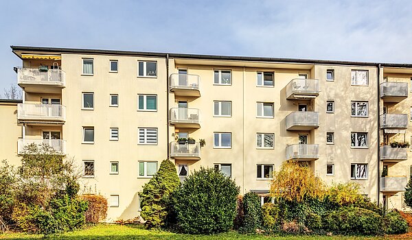 Apartment with 3 room | München-Bogenhausen | 70310 | Ansicht von der Innenhofseite