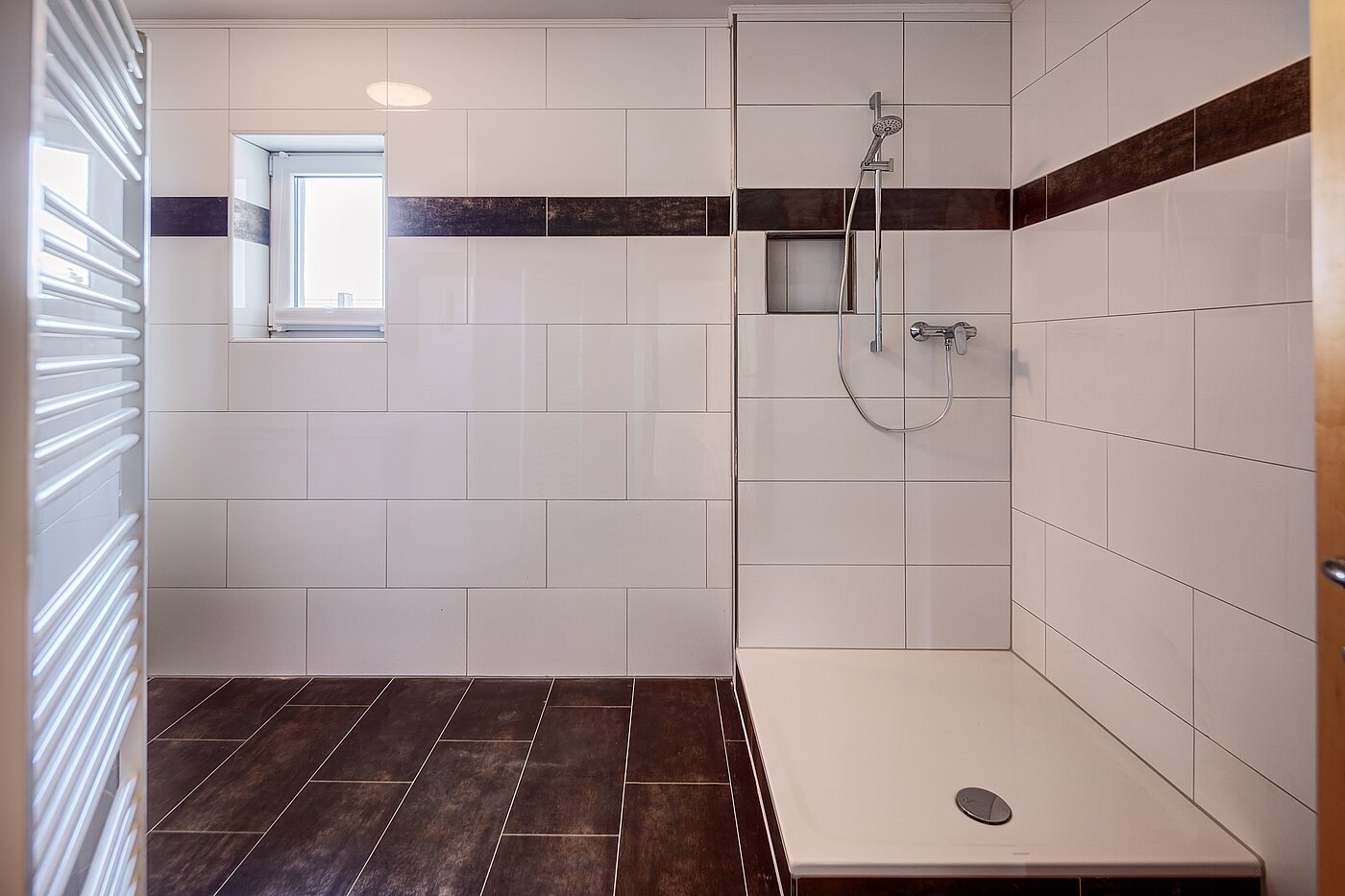Semi-detached House with 6.5 room | Unterschleißheim | 70122 | ...mit großer Dusche