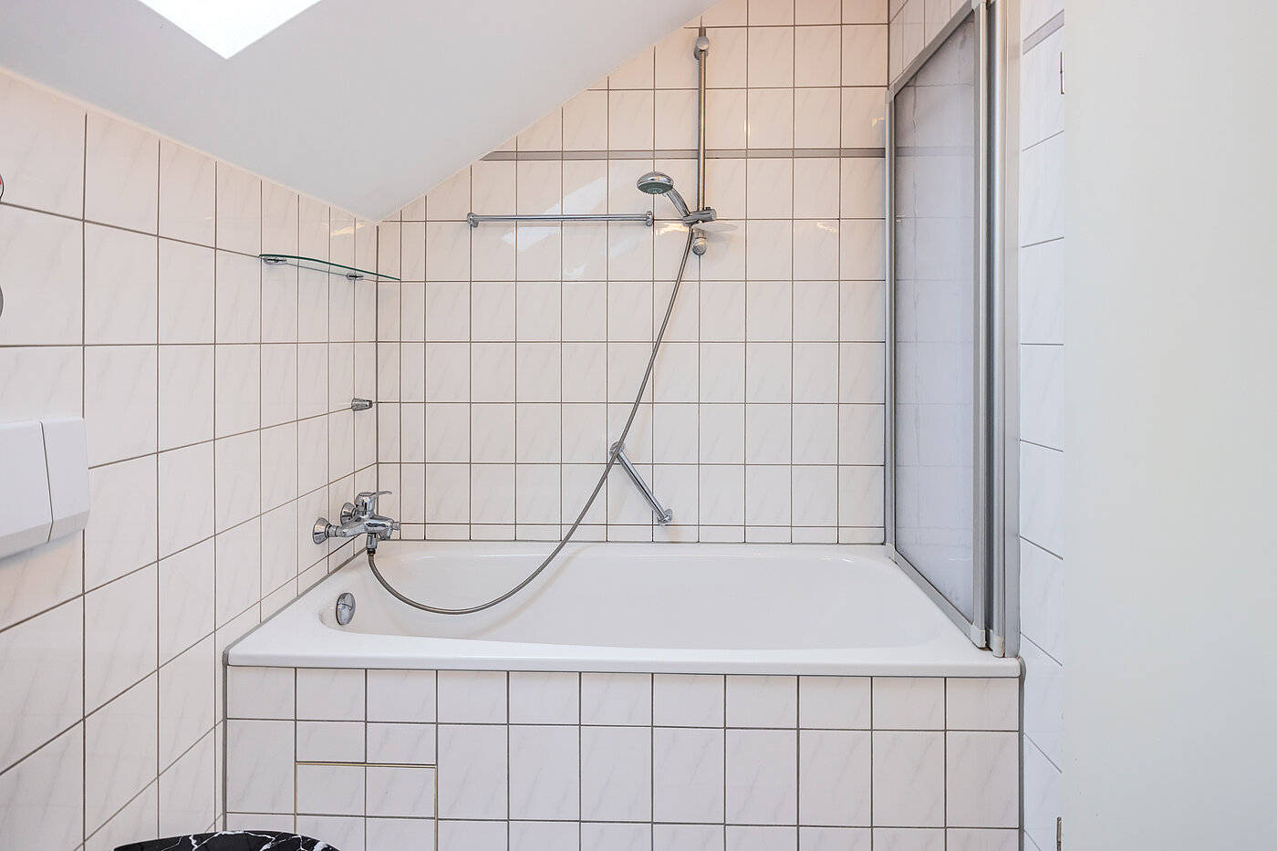 Apartment with 2 room | Poing | 70373 | ...Badewanne