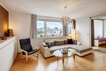 Ottobrunn: Spacious 3.5-room apartment - available