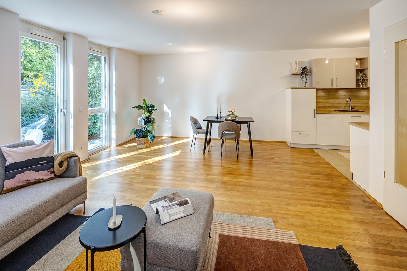 Apartment with 2 room | München-Thalkirchen | 70493 | Essbereich mit...
