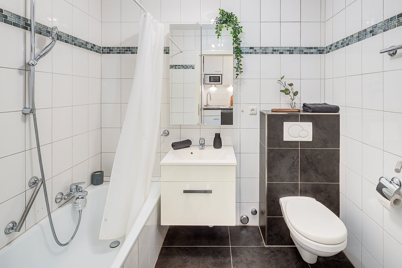 Apartment with 1 room | München-Schwabing | 70200 | Modernes Bad