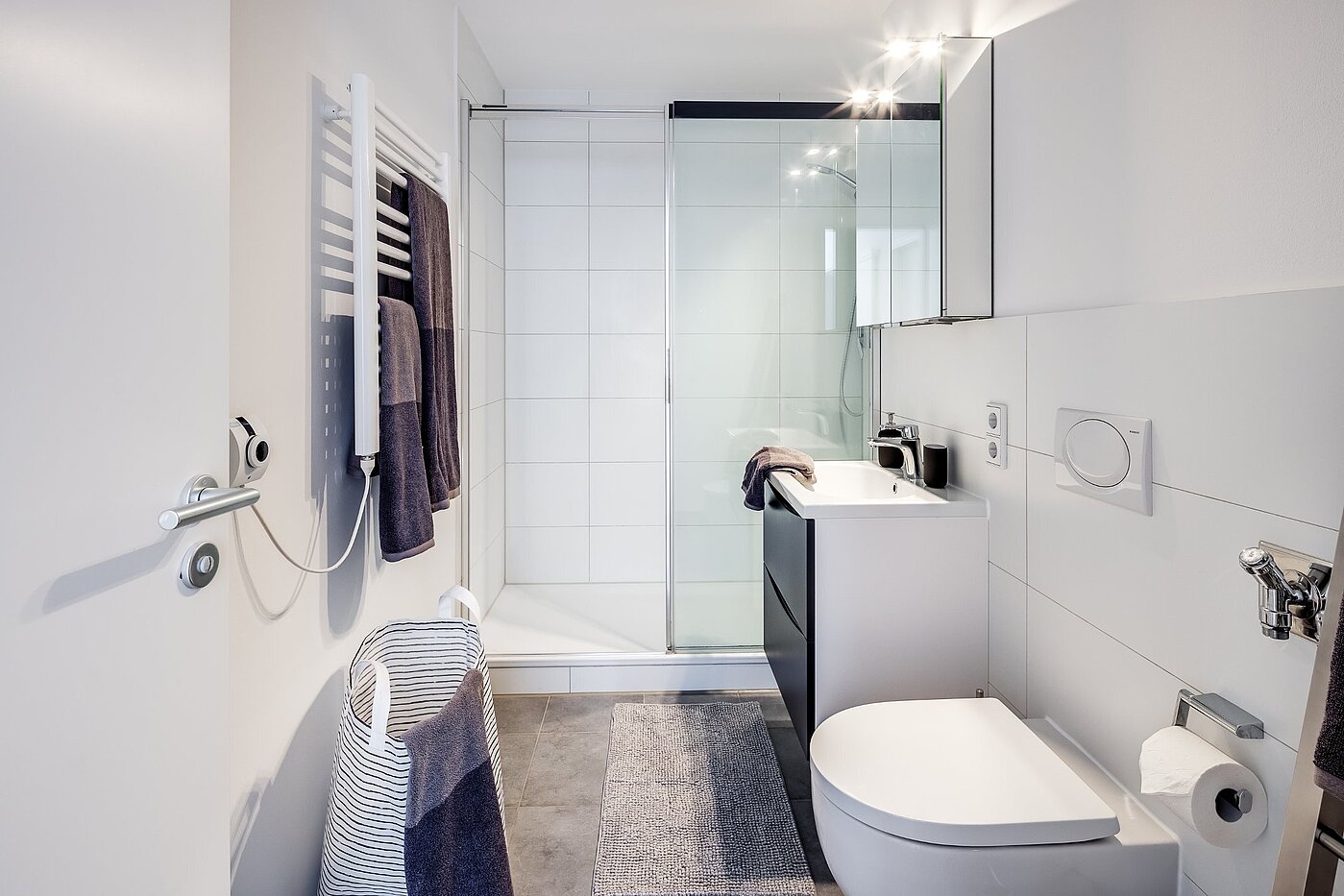 Apartment with 2 room | München-Thalkirchen | 2107ML2 | ...mit Doppelduschkabine...