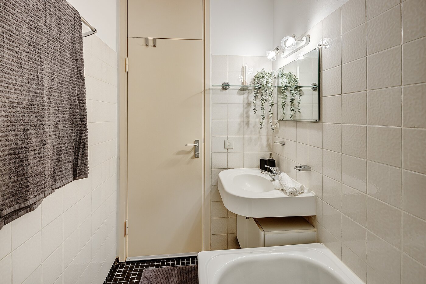 Apartment with 1 room | München-Solln | 2201ML92 | Blick zur Tür