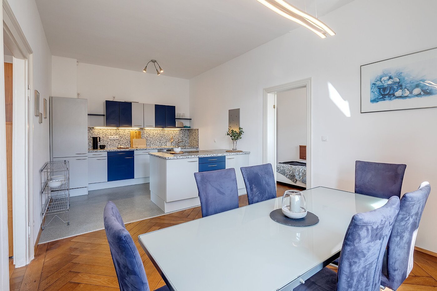 Apartment with 5 room | München-Au | 2009ML3 | ...geräumigen Küche mit...