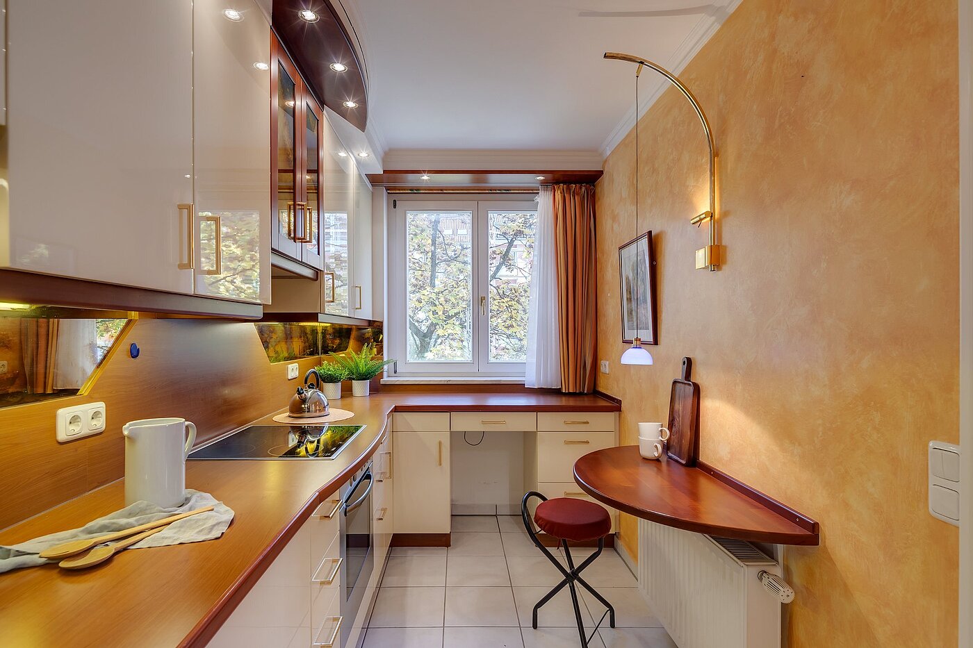 Apartment with 2 room | München-Sendling | 2010ML1 | ...Zugang zur Küche...