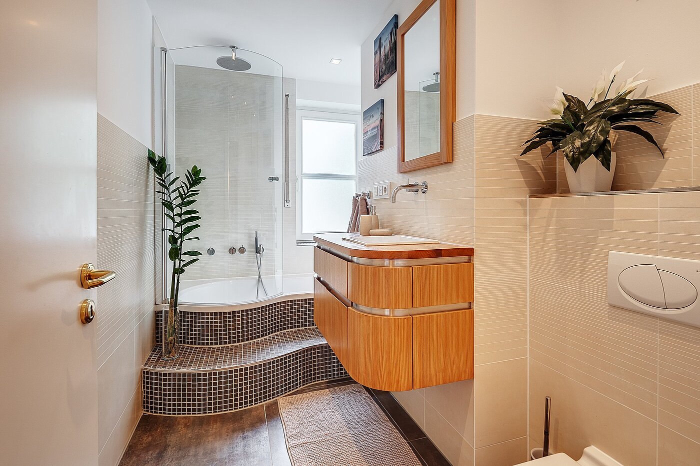 Apartment with 3 room | München-Harlaching | 2108ML3 | Modernes Wohlfühl-Bad mit...