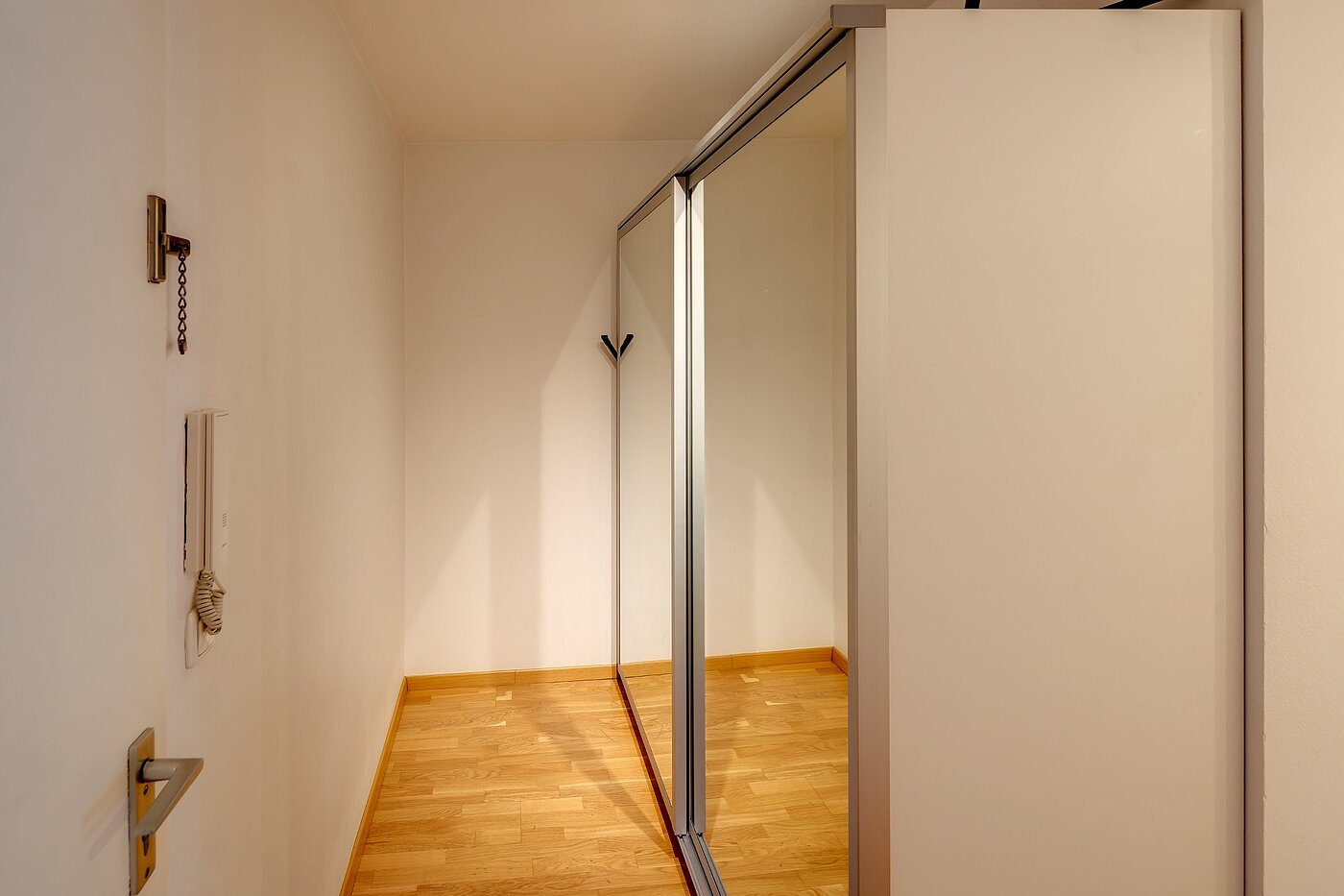 Apartment with 1 room | München-Isarvorstadt | 2110ML3 | ...Einbauschrank